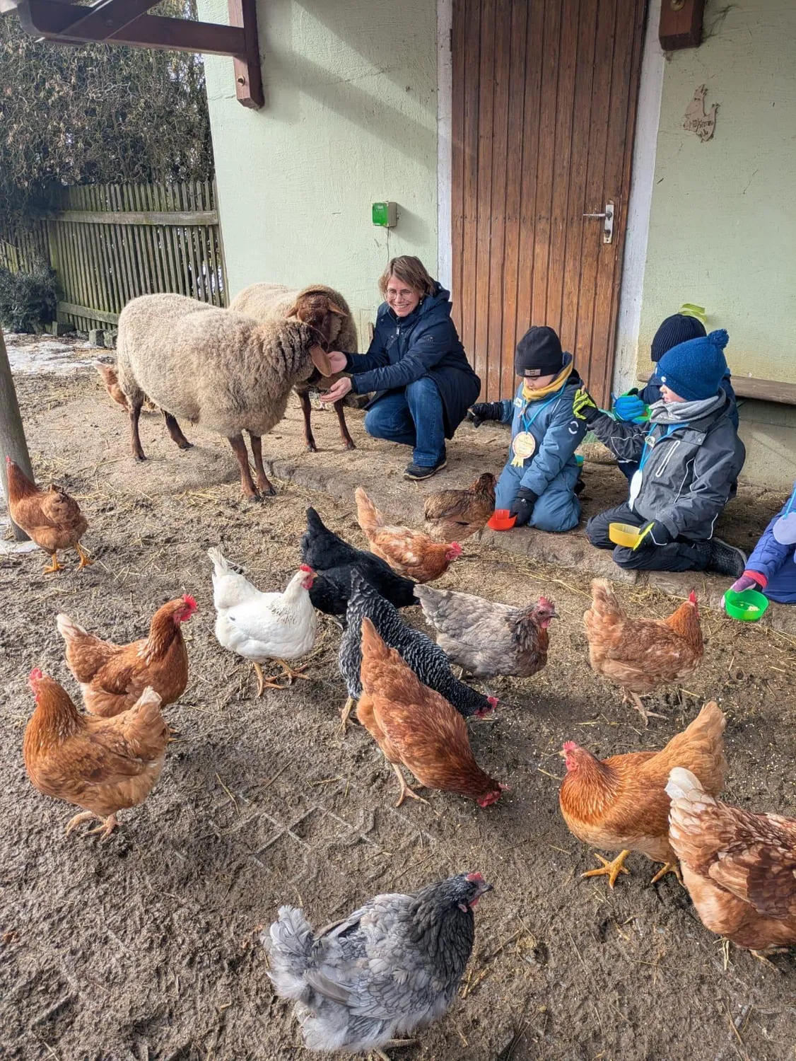 Stanglhof Sengkofen - Bauernhof - Menschen im Tierhof